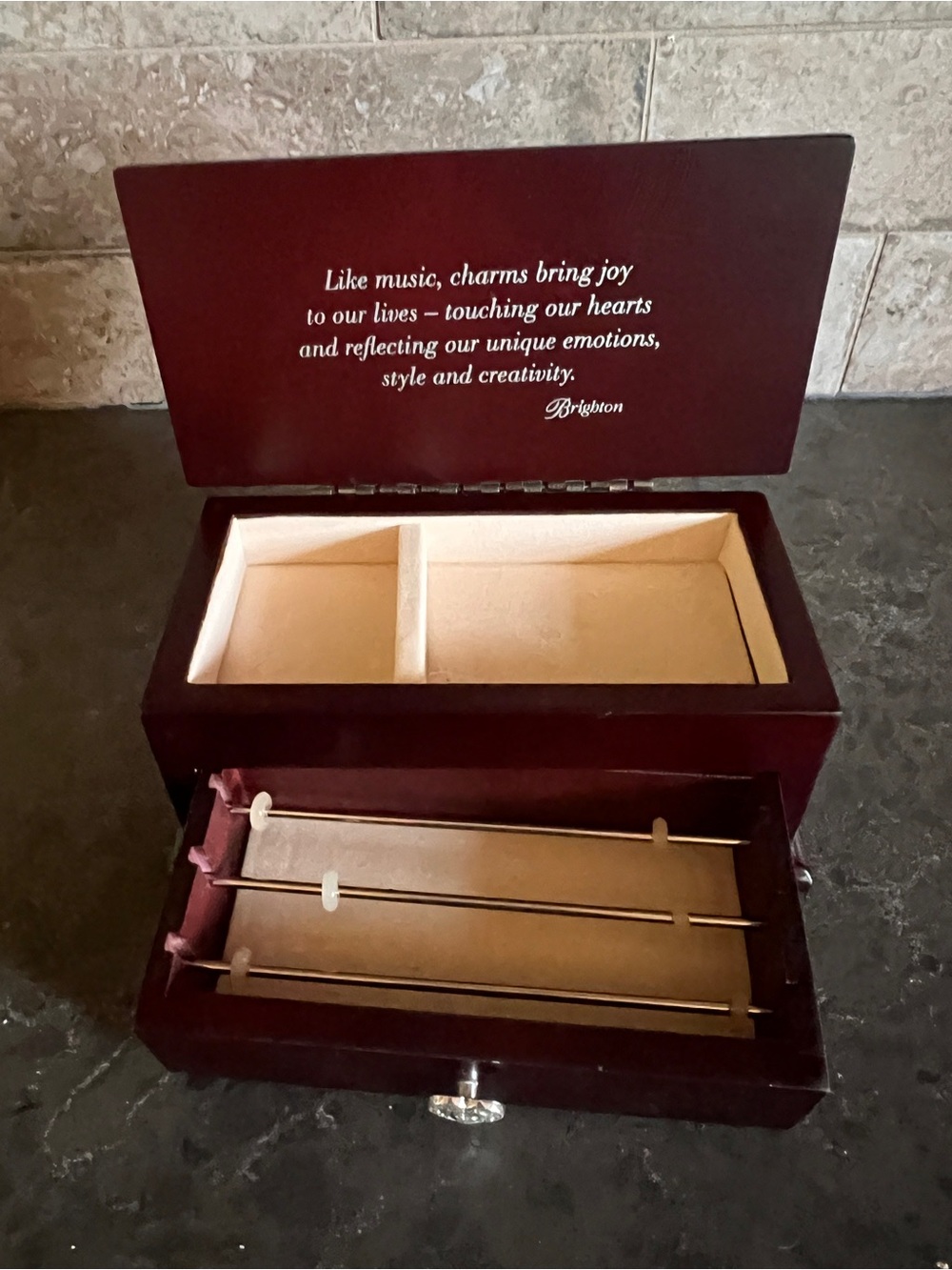 Brighton Wooden Charm Jewelry Box w/Tray Mahagony